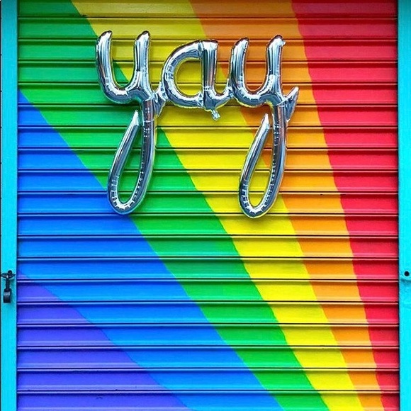 Meet your Posher, Jennifer - Picture 1 of 1